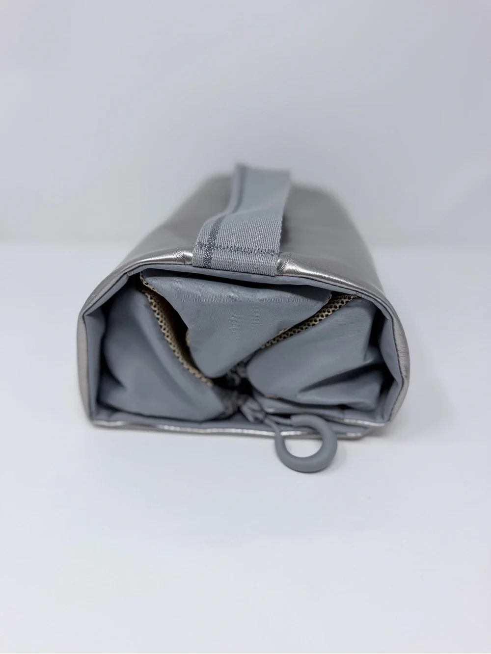 HOBO Metallic Silver Jewelry Organizer Travel Case Fold-Out Zip Pouches